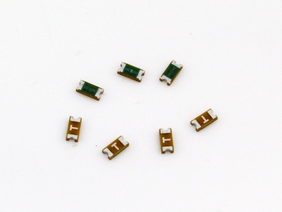 力特0466系列貼片保險(xiǎn)絲